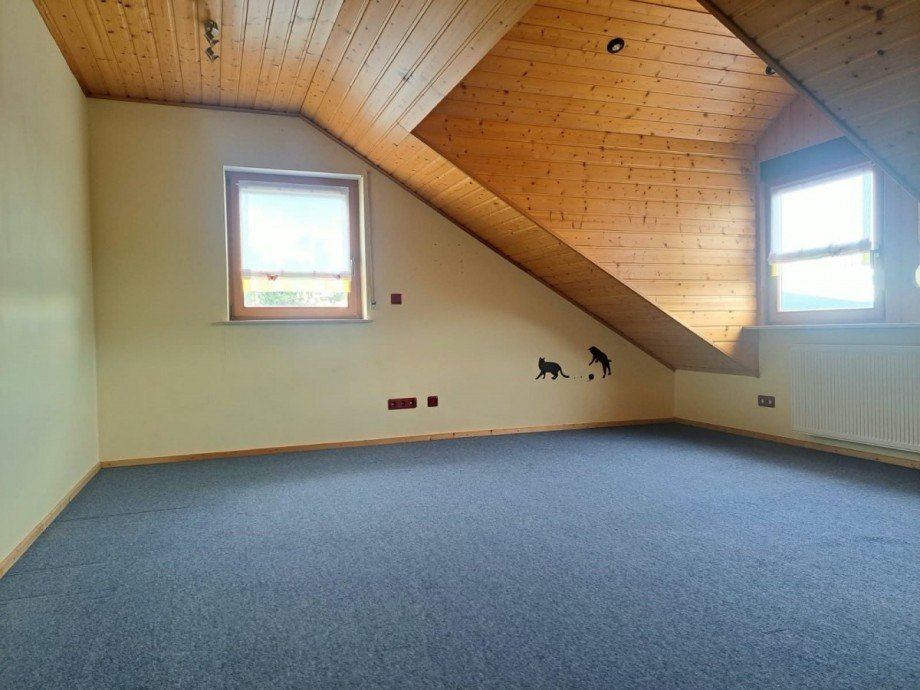 Schlafzimmer 1 oben Einfamilienhaus L�hnberg