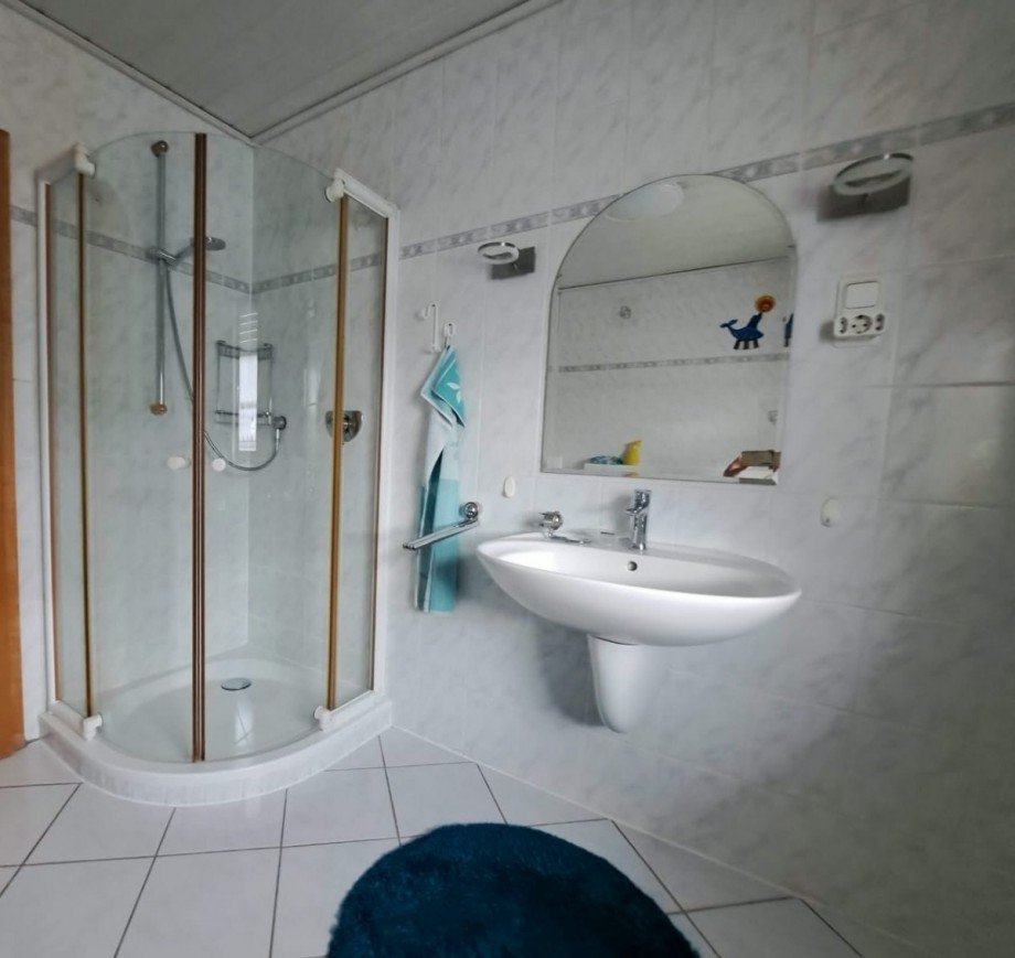 Badezimmer 2 unten Einfamilienhaus L�hnberg