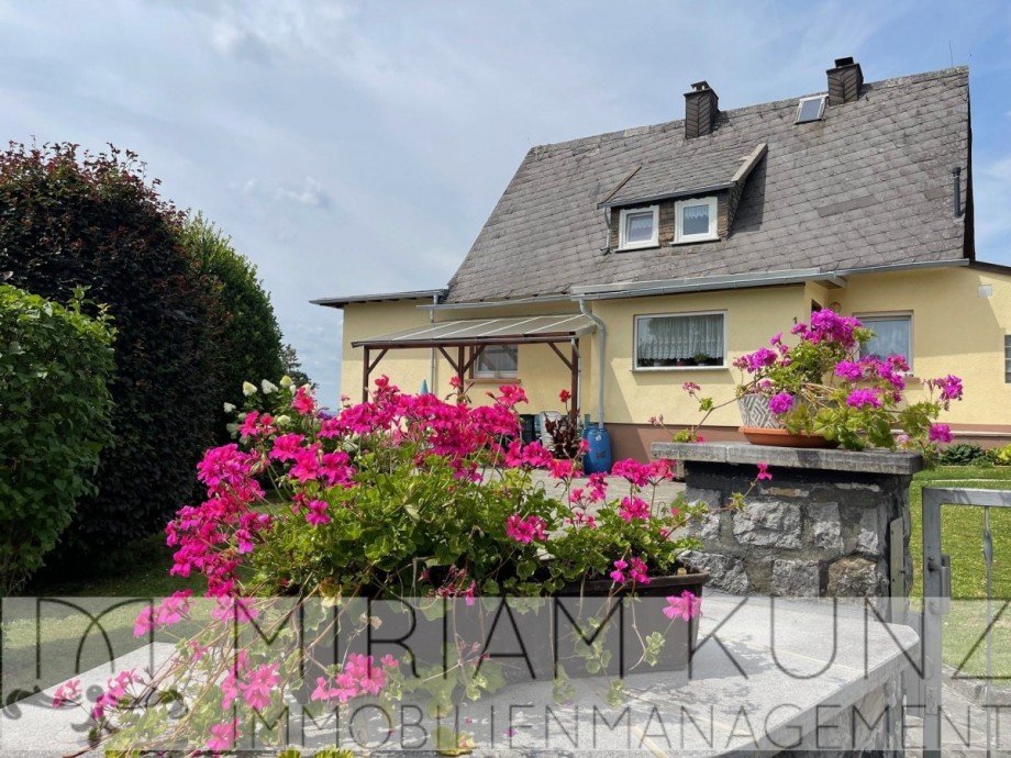 Einfamilienhaus + Garten Einfamilienhaus Weilm�nster
