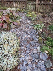 pflegeleichter Steingarten Leider verkauft! Klein, fein - und bald Dein? Jetzt inkl. neuem Dach!! Weilburg/ Ahausen