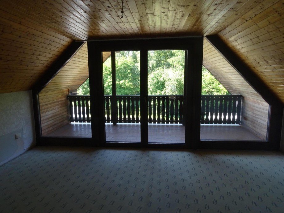 Schlafzimmer mit Balkon Einfamilienhaus Runkel