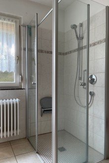 Bad oben Leider verkauft! Super Lage - Kleines Haus provisionsfrei!