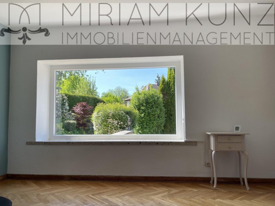 Ausblick in den Garten Einfamilienhaus Weilburg