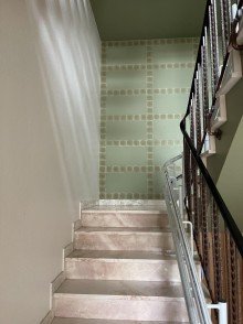 Treppe nach oben Leider verkauft! Familienhaus mit Einliegerwohnung oder Zweifamilienhaus in Limburg/ Blumenrod