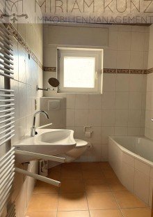 gro�es Bad OG Leider verkauft! Familienhaus mit Einliegerwohnung oder Zweifamilienhaus in Limburg/ Blumenrod
